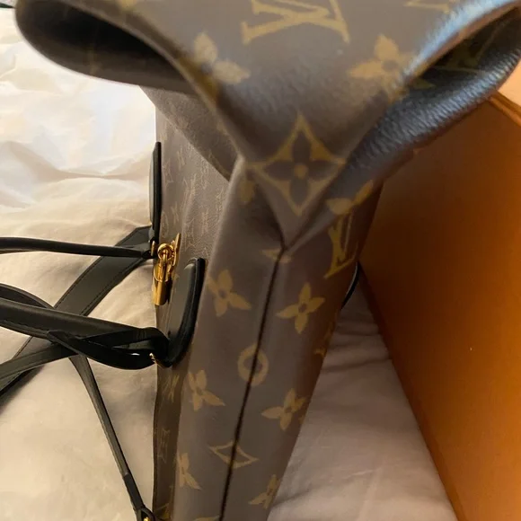 Louis Vuitton flower zipped tote MM handbag - Picture 7 of 16